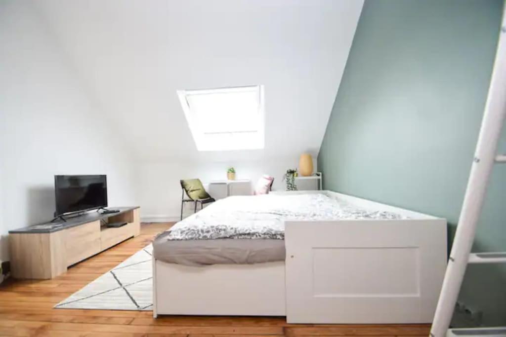 Disponible - Appartement Entier - 10Mn Rer B Aeroport Cdg - Paris Gare Du Nord, T11 Express, Le Bourget, Tout Equipe, Netflix Gratuit, 3 Personnes, 4Eme Etage, Escaliers, Parc Des Expositions, Parking Rue Gratuit Apres 19H Дрансі Екстер'єр фото