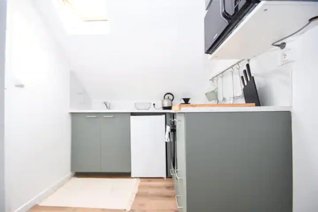 Disponible - Appartement Entier - 10Mn Rer B Aeroport Cdg - Paris Gare Du Nord, T11 Express, Le Bourget, Tout Equipe, Netflix Gratuit, 3 Personnes, 4Eme Etage, Escaliers, Parc Des Expositions, Parking Rue Gratuit Apres 19H Дрансі Екстер'єр фото